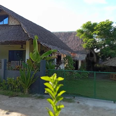 Weeroona Huts Homestay Pacifico San Isidro  Eksteriør bilde