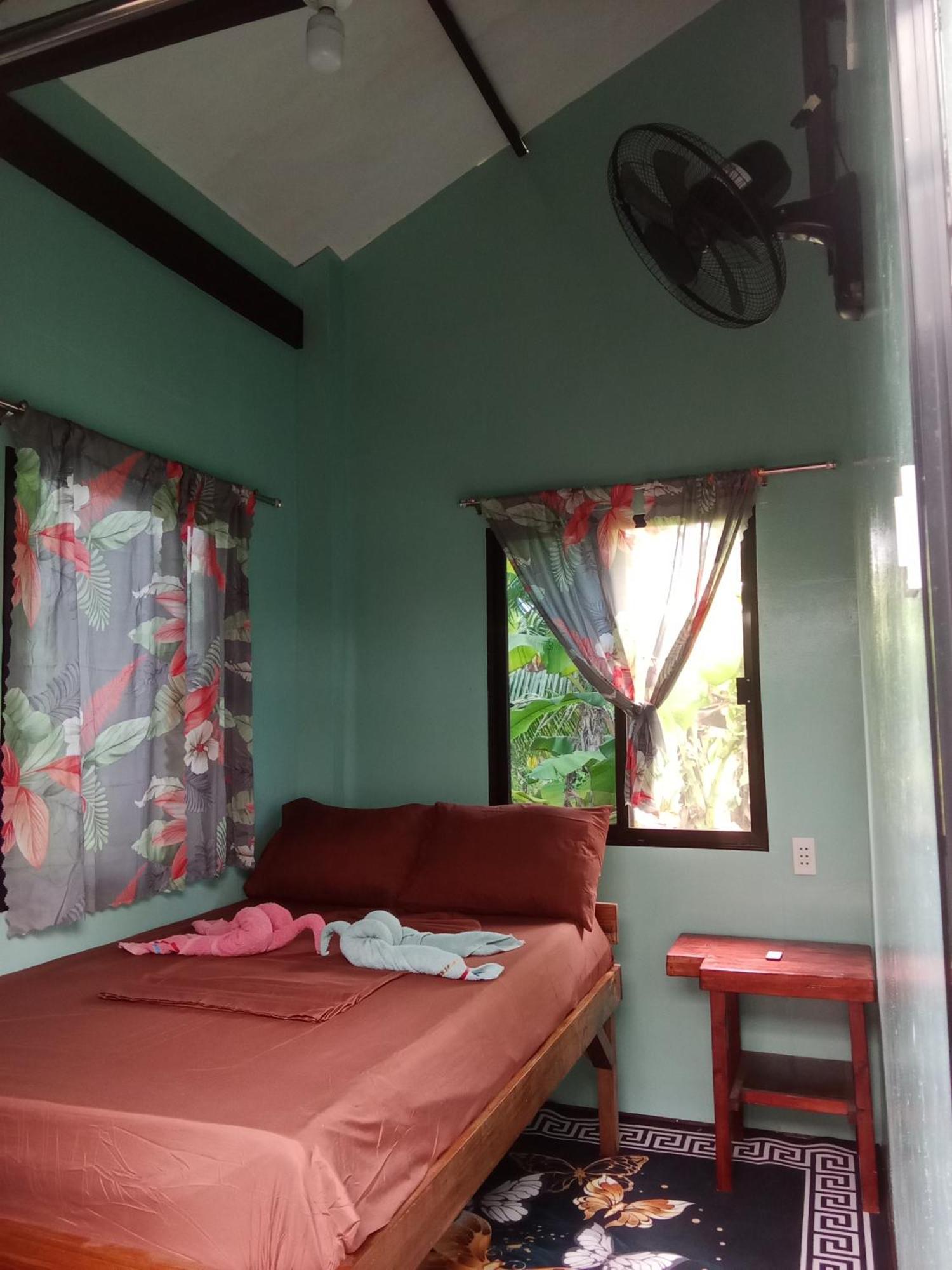 Weeroona Huts Homestay Pacifico San Isidro  Eksteriør bilde